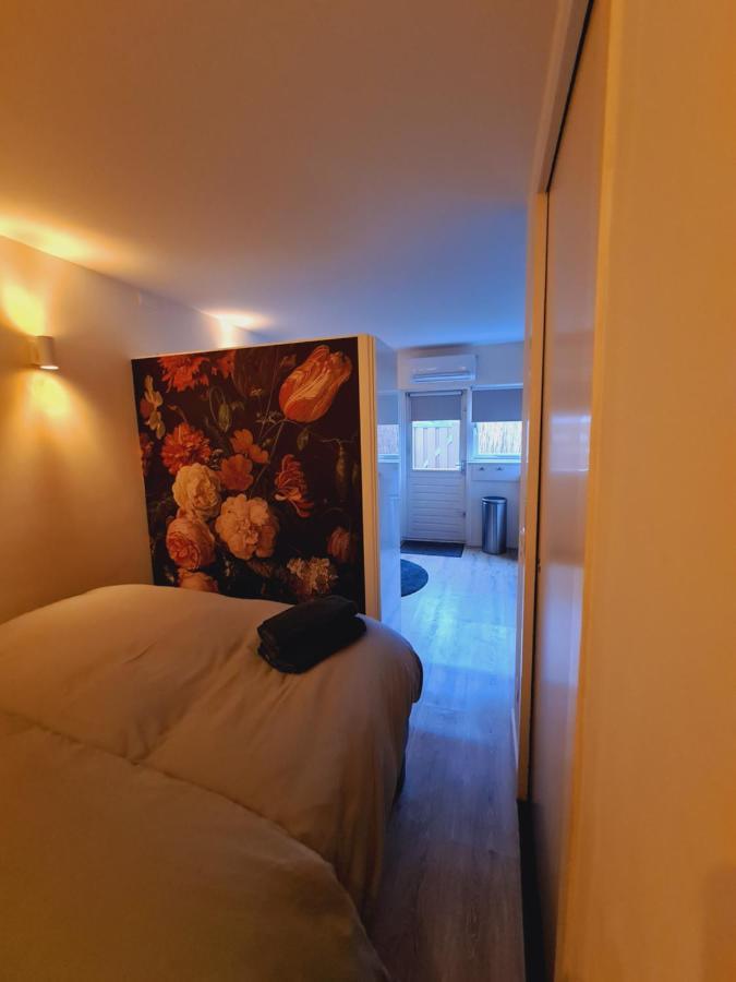 Studio Baarn With Patio, Airco, Pantry, Bedroom, Bathroom, Privacy - Amsterdam, Utrecht Bagian luar foto